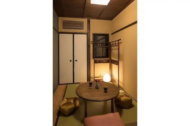 Ev (Private Machiya Townhouse)
