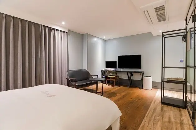 Deluxe Tek Büyük Yataklı Oda