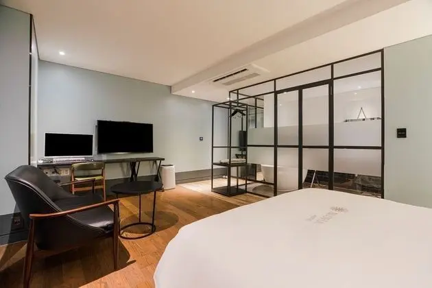 Deluxe Tek Büyük Yataklı Oda