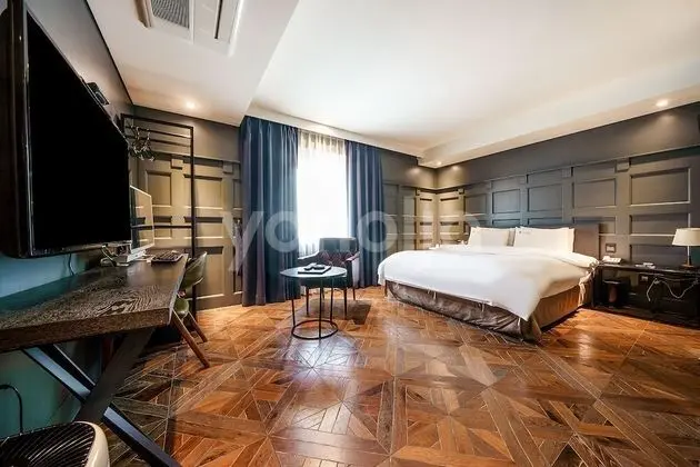 Deluxe Tek Büyük Yataklı Oda