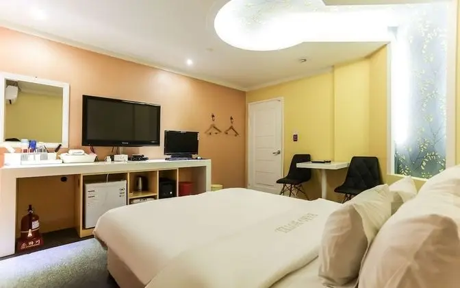 Oda (No Hard PC Room)