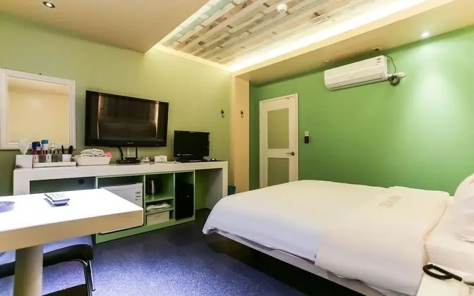 Oda (No Hard PC Room)