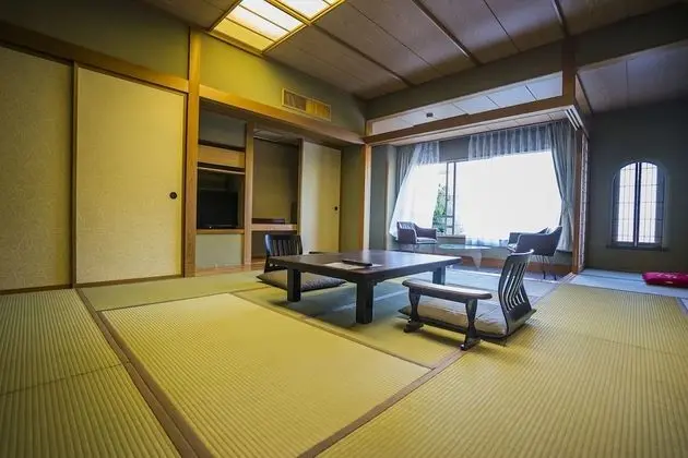 Traditional Dört Kişilik Oda (Japanese Style)