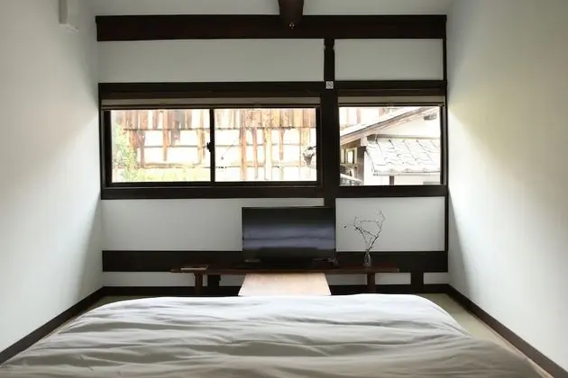 Traditional Ev (Kyoto-style)