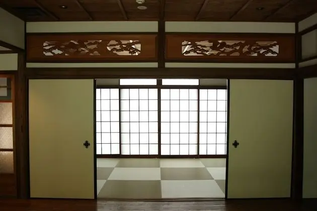 Traditional Ev (Kyoto-style)