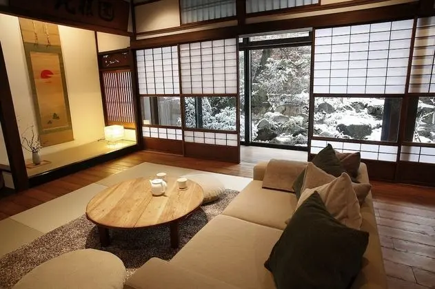 Traditional Ev (Kyoto-style)