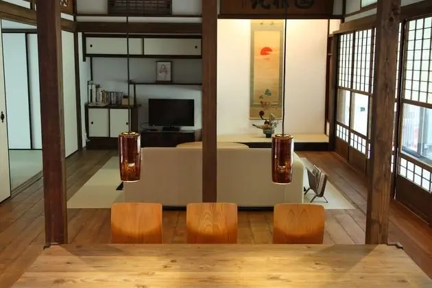 Traditional Ev (Kyoto-style)