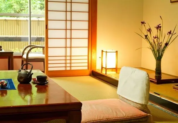 Traditional Oda, Sigara İçilebilir, Özel Banyo (Japanese-Style)