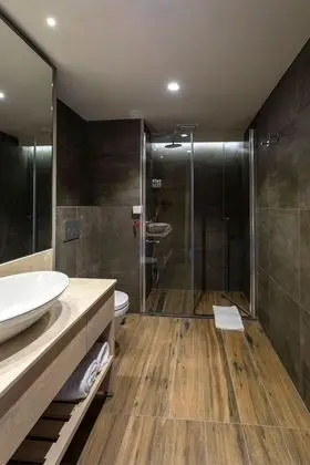 Deluxe Suite Oda Deniz Manzaralı Ve Balkonlu