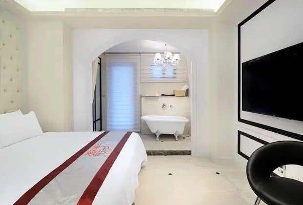 Honeymoon Tek Büyük Yataklı Oda