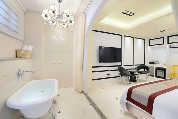 Honeymoon Tek Büyük Yataklı Oda