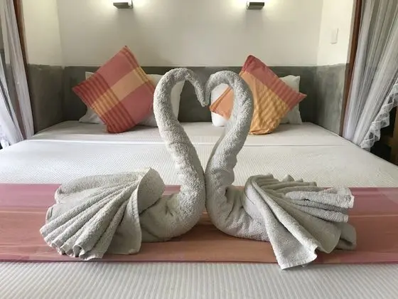 Junior Süit, Küvet, Havuz Kenarı