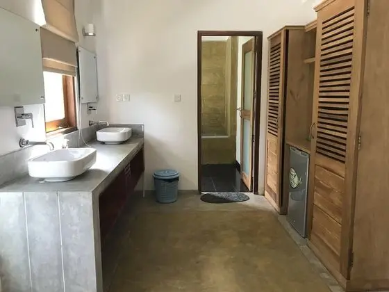 Junior Süit, Küvet, Havuz Kenarı