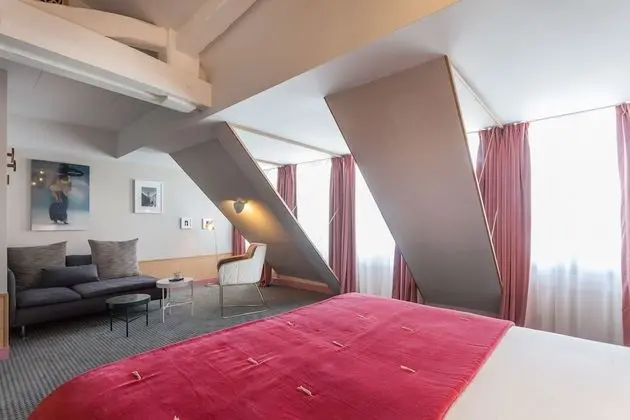 Junior Süit (Handsome)