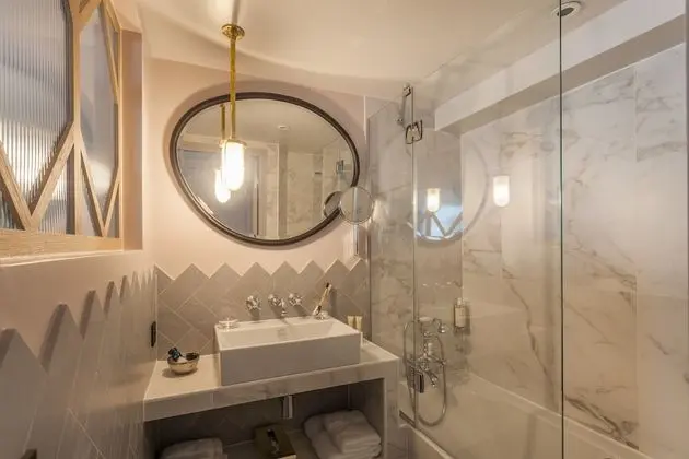 Junior Süit (Handsome)