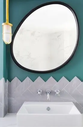 Standard Tek Büyük Yataklı Oda (Charming)