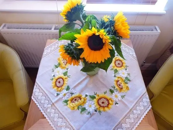 Tek Büyük Yataklı Oda (Sunflower Room)