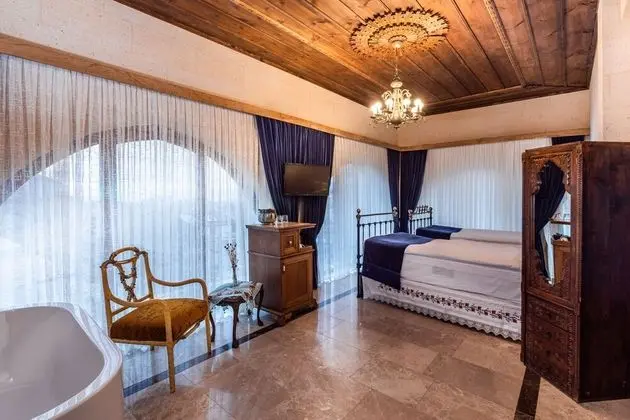 Deluxe Stone Room