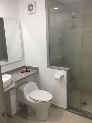 Tek Büyük Yataklı Oda, 2 Çift Kişilik Yatak