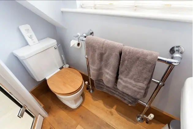Standard Tek Büyük Yataklı Oda, Banyolu/Duşlu, Bahçe Manzaralı (First Floor)