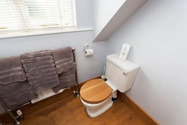 Superior Tek Büyük Yataklı Oda, Banyolu/Duşlu, Bahçe Manzaralı (First floor)