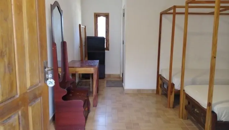 Deluxe Üç Kişilik Oda, Bahçe Manzaralı