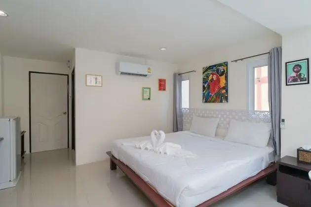 Deluxe king room with balcony