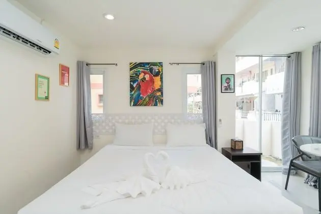 Deluxe king room with balcony