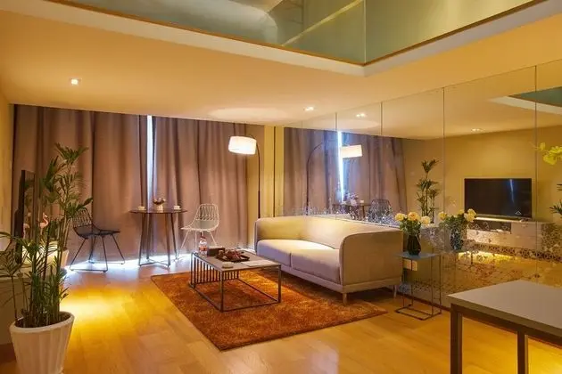 Deluxe Tek Büyük Yataklı Oda