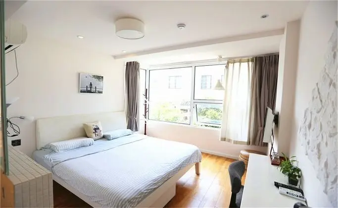 Classic Tek Büyük Yataklı Oda