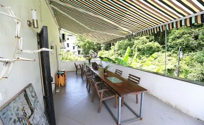 Deluxe Tek Büyük Yataklı Oda, Teras