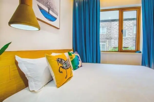 Classic Tek Büyük Yataklı Oda