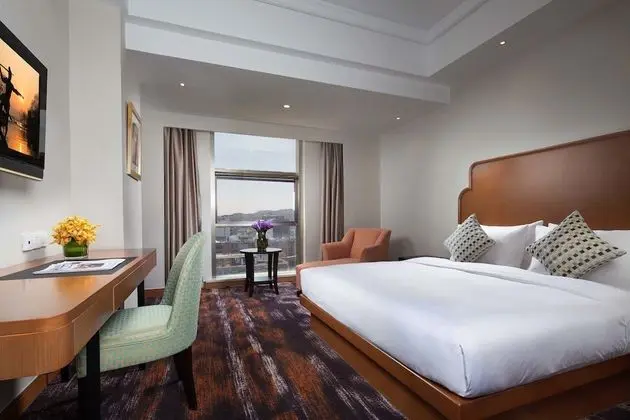 Deluxe Oda, 1 En Büyük (King) Boy Yatak