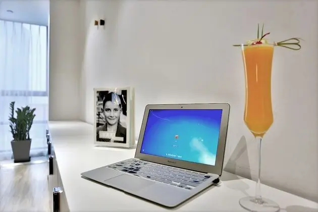 Ortak Ranzalı Oda, Sadece erkekler için, Ortak Banyo