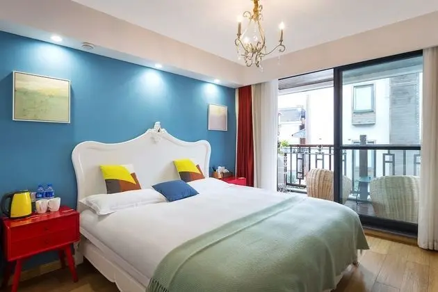 Tek Büyük Yataklı Oda, Balkon