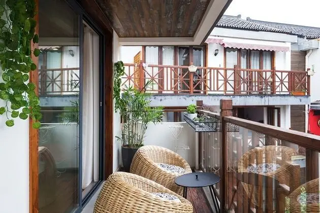 Tek Büyük Yataklı Oda, Balkon