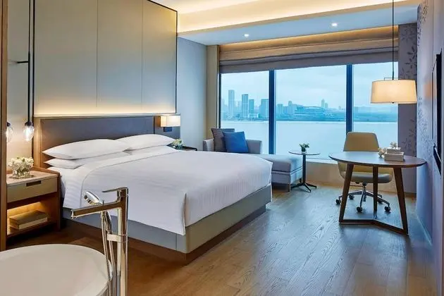 Oda, 1 En Büyük (King) Boy Yatak, Nehir Manzaralı