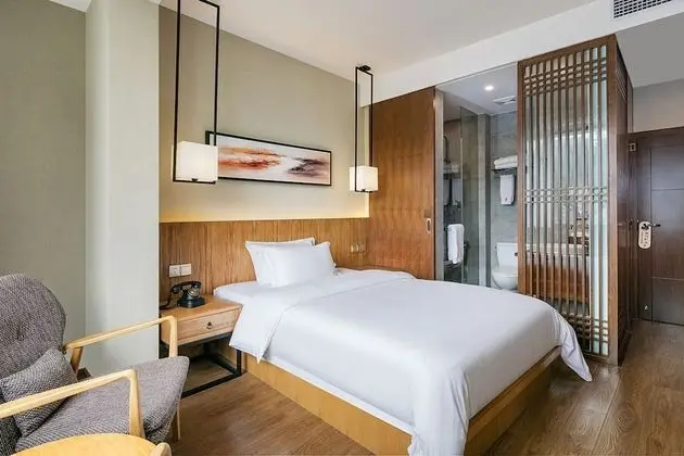 Standard Tek Büyük Yataklı Oda