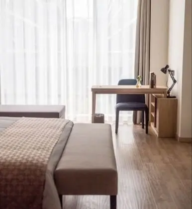 Business Tek Büyük Yataklı Oda