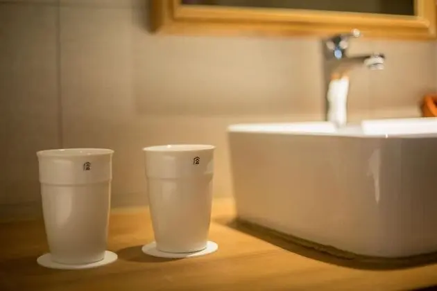 Design Tek Büyük Yataklı Oda, 1 Büyük (Queen) Boy Yatak, Sigara İçilmez