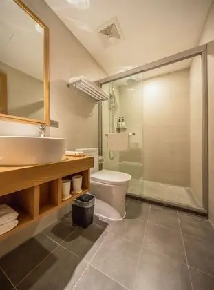 Design Tek Büyük Yataklı Oda, 1 Büyük (Queen) Boy Yatak, Sigara İçilmez