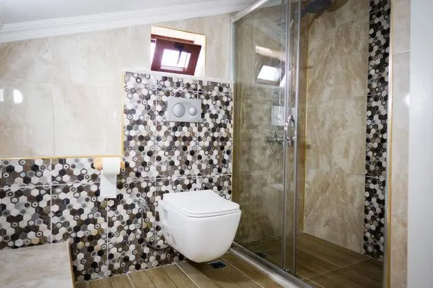 Çatı Katı Standart Oda, Havuz veya Bahçe Manzaralı, Balkonlu