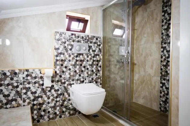 Çatı Katı Standart Oda, Havuz veya Bahçe Manzaralı, Balkonlu