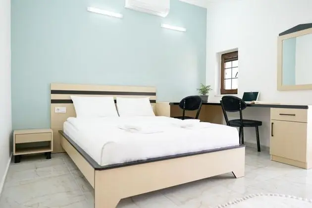 Çatı Katı Standart Oda, Havuz veya Bahçe Manzaralı, Balkonlu