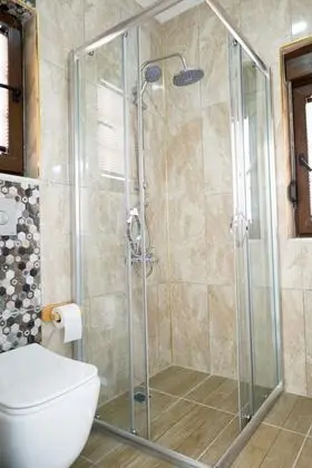 Comfort Oda, Bahçe Manzaralı, Balkonlu