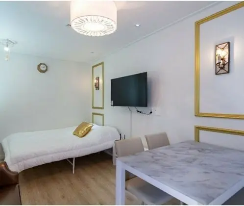Royal Ev, Birden Çok Yatak Odası, Sigara İçilmez, 2 Banyolu (Gold)