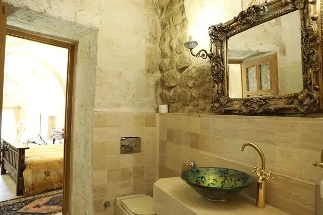 Suite With Turkish Bath