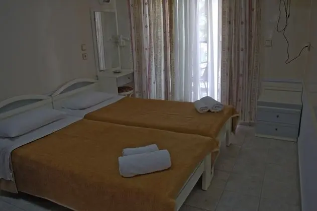 Tek Büyük veya İki Ayrı Yataklı Oda