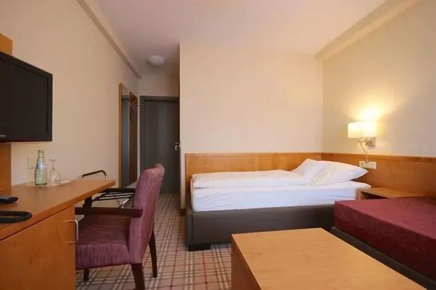 Tek Büyük veya İki Ayrı Yataklı Oda