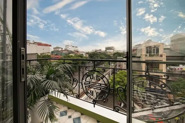 Ortak Ranzalı Oda, Sadece kadınlar için, Şehir Manzaralı (Bed in 6-bed)